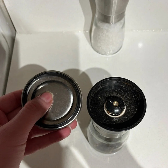 Salt & Pepper Shaker Stainless Steel - Picture 3 of 4